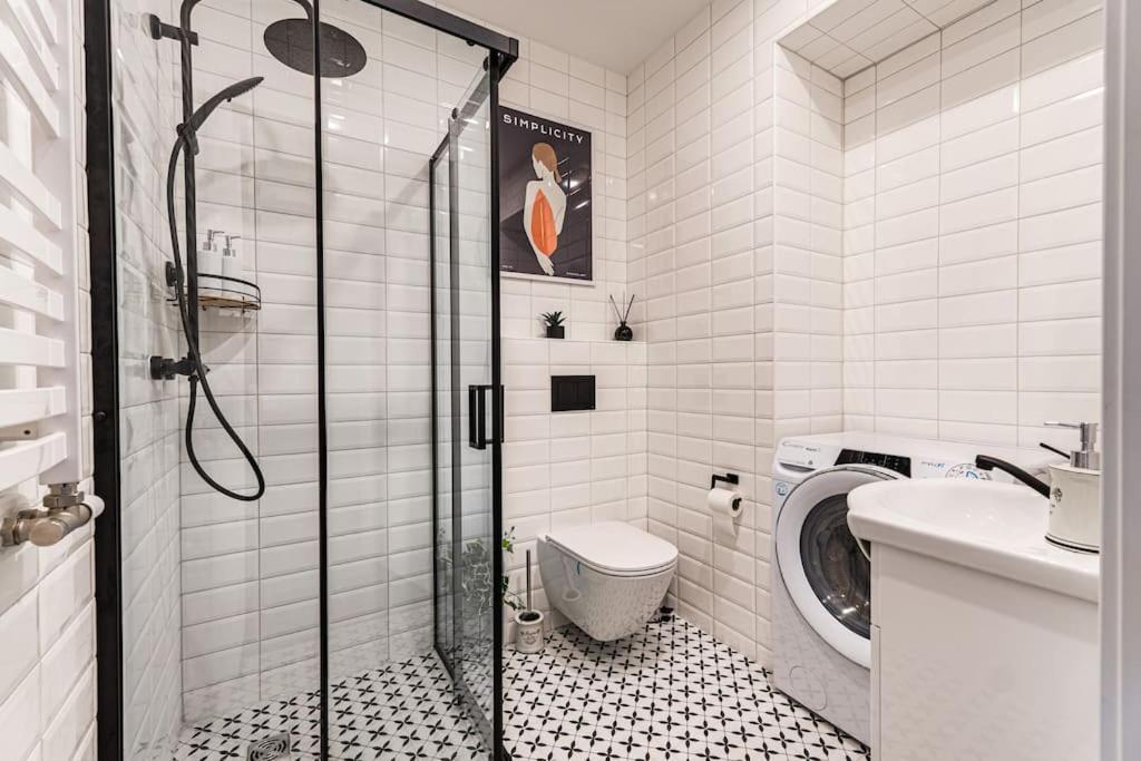Modern Flat In Old Town Kaunas - Free Parking & Self Check-In Εξωτερικό φωτογραφία